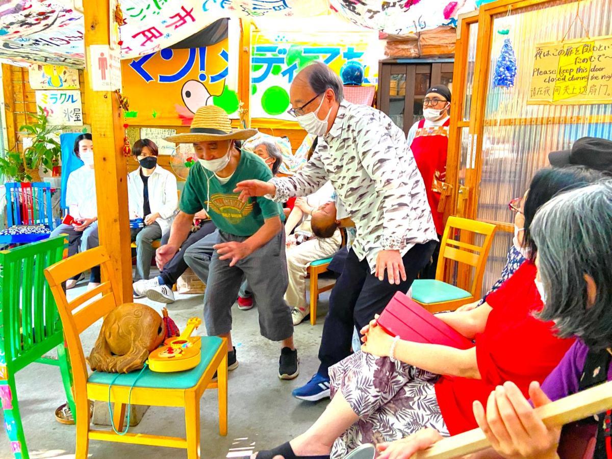 Kamagasaki University Of The Arts Cafe Garden Guest House Aka Cocoroom 大阪 外观 照片