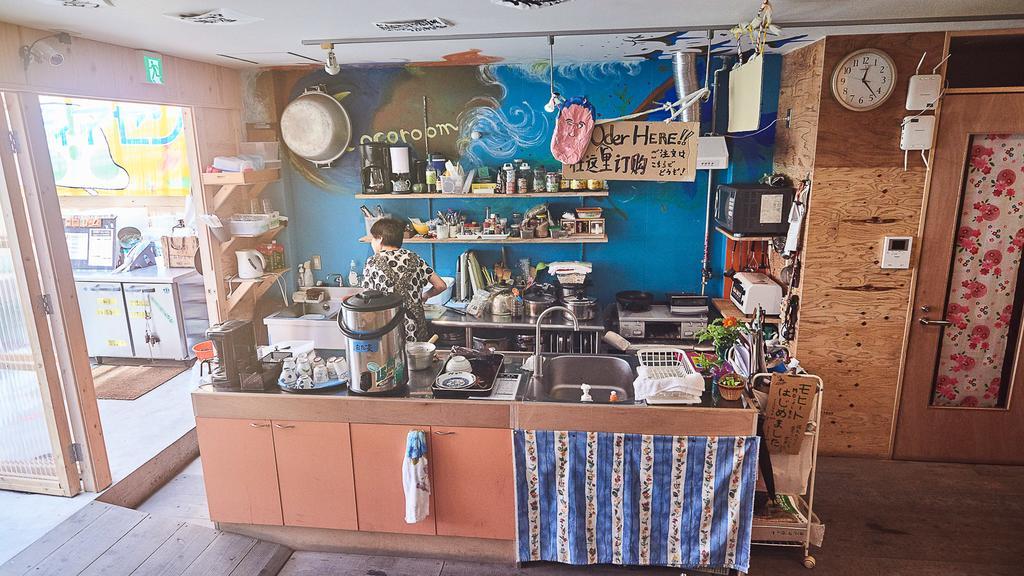 Kamagasaki University Of The Arts Cafe Garden Guest House Aka Cocoroom 大阪 外观 照片